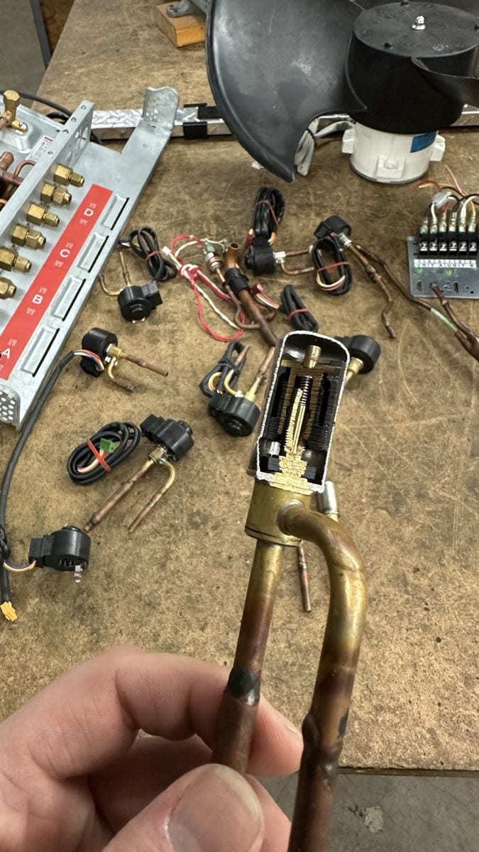 RS 103 hands-on diagnostic work on a residential service simulation